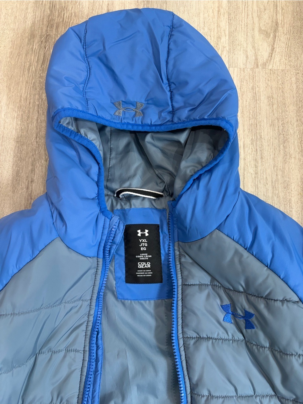 Under Armour Youth XL Blue and Gray Hooded Puffer Jacket EUC - Picture 2 of 6